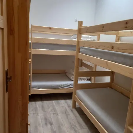 克鲁帕吉24号公寓 *