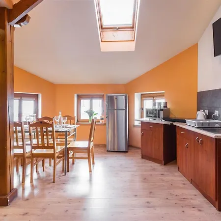 克鲁帕吉24号公寓 公寓 *